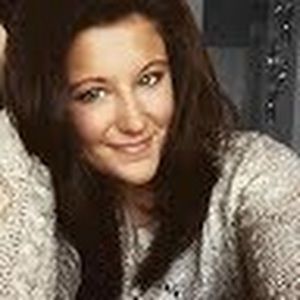 Meet your Posher, Adrienne